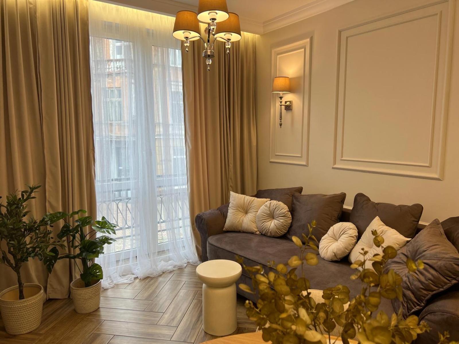 Family Sauna Apartments: Downtown Plac Wolnosci With 5 Bedrooms Apartment *