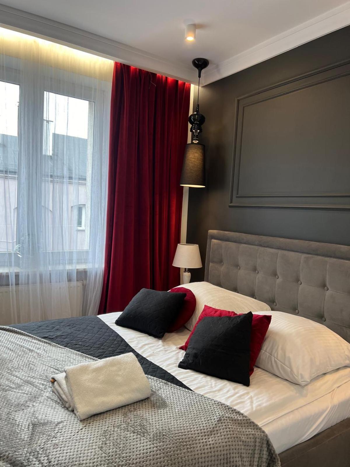 Apartment Family Sauna Apartments: Downtown Plac Wolnosci With 5 Bedrooms