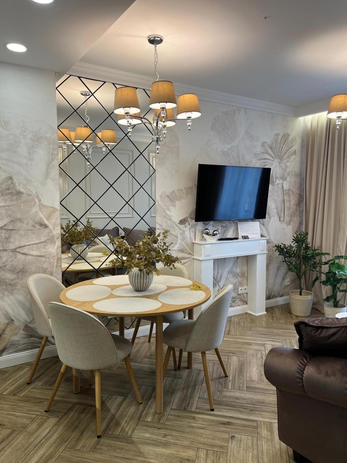 Apartment Family Sauna Apartments: Downtown Plac Wolnosci With 5 Bedrooms Kielce