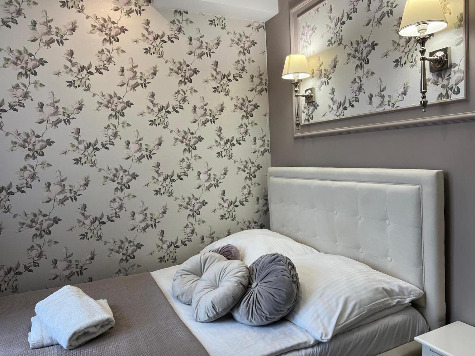 Family Sauna Apartments: Downtown Plac Wolnosci With 5 Bedrooms Kielce