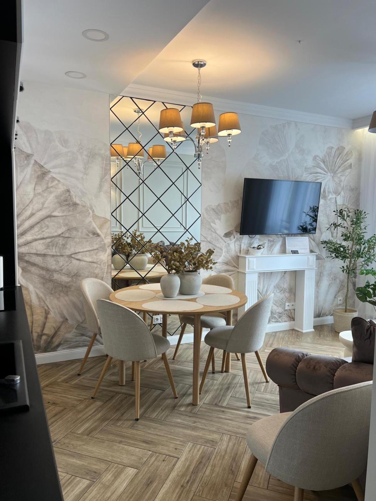 Apartment Family Sauna Apartments: Downtown Plac Wolnosci With 5 Bedrooms Kielce