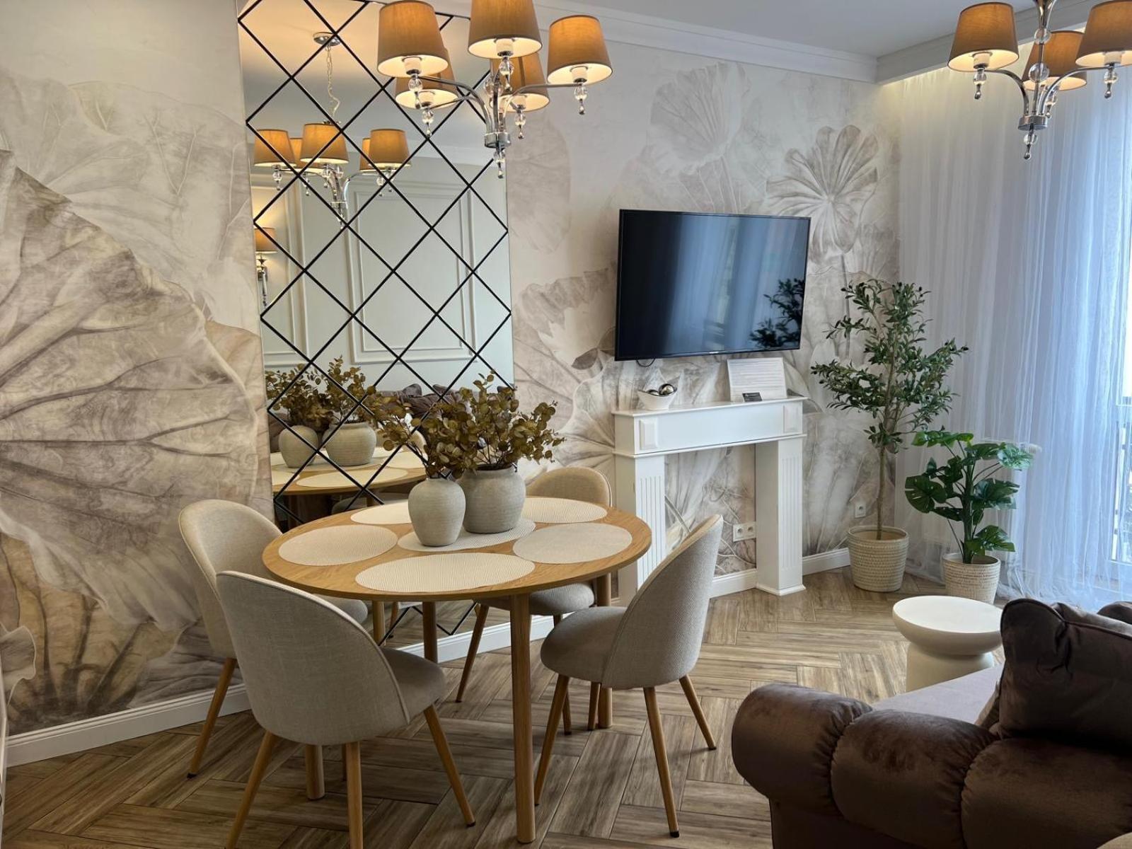 Family Sauna Apartments: Downtown Plac Wolnosci With 5 Bedrooms Kielce