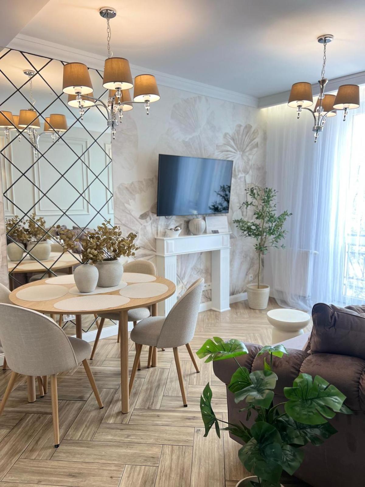 Apartment Family Sauna Apartments: Downtown Plac Wolnosci With 5 Bedrooms