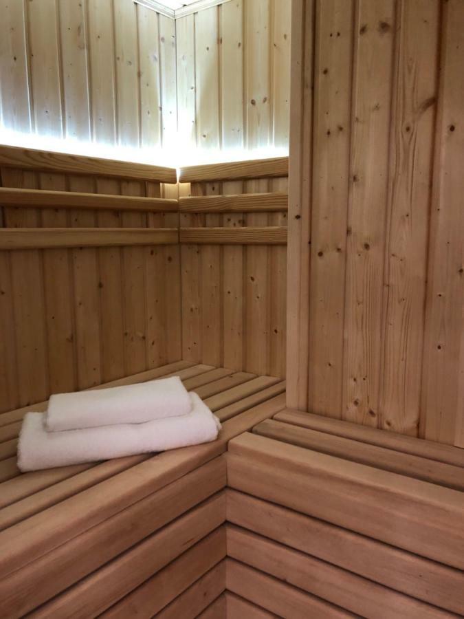Family Sauna Apartments: Downtown Plac Wolnosci With 5 Bedrooms *