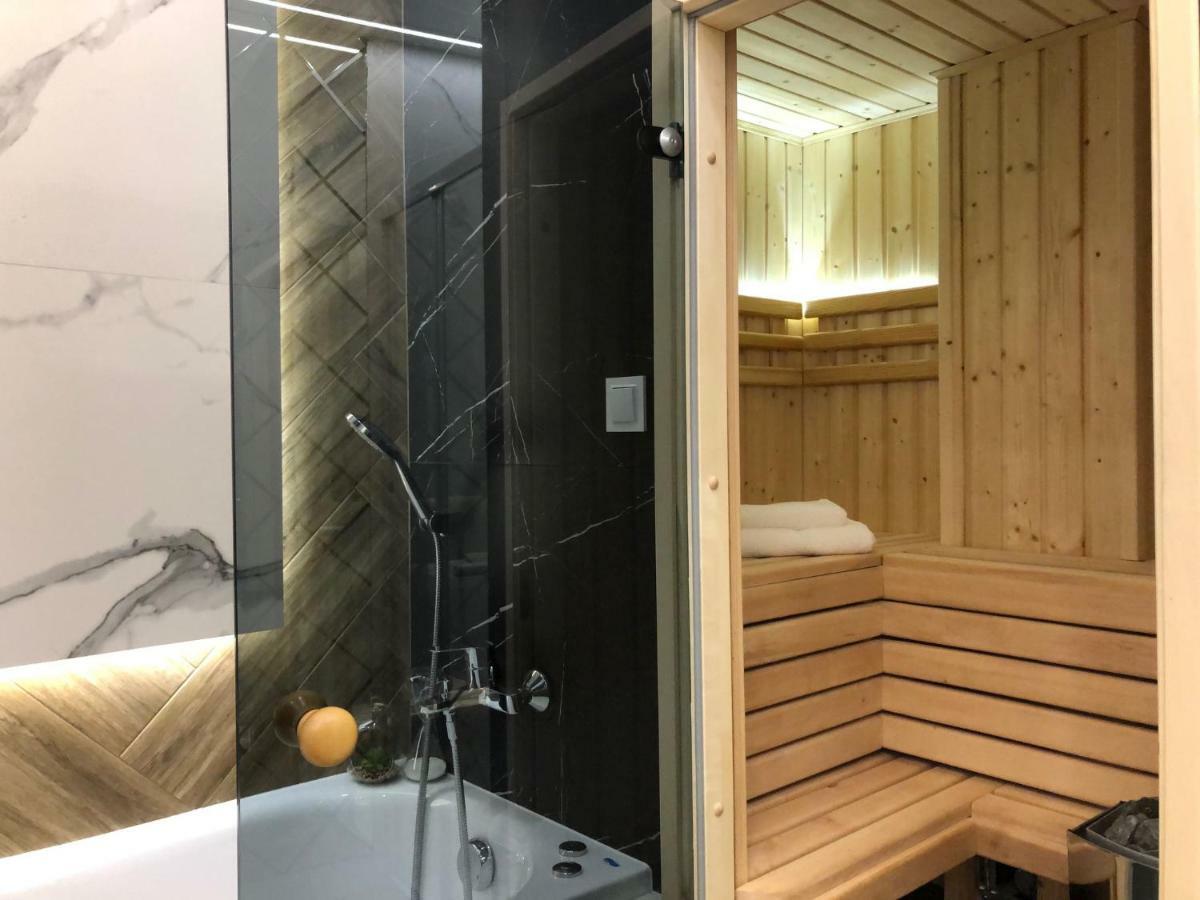 Family Sauna Apartments: Downtown Plac Wolnosci With 5 Bedrooms Apartment *