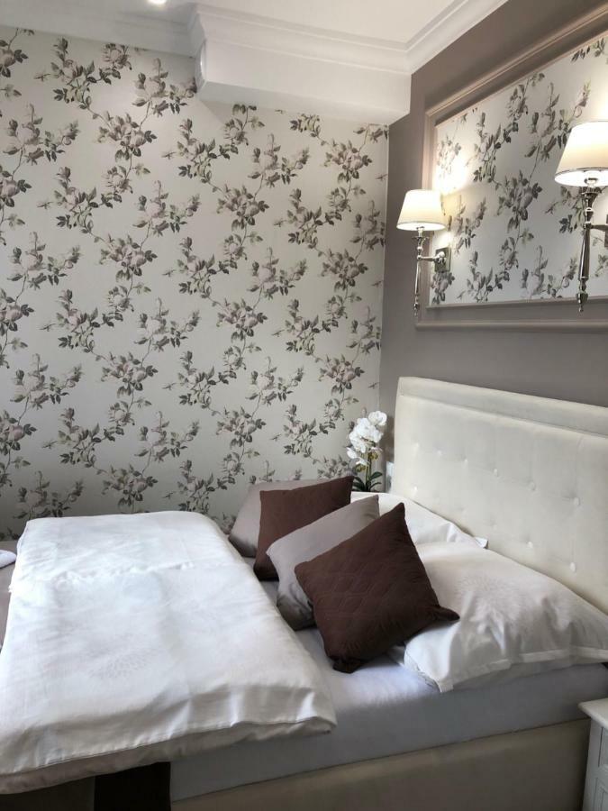 Apartment Family Sauna Apartments: Downtown Plac Wolnosci With 5 Bedrooms Kielce